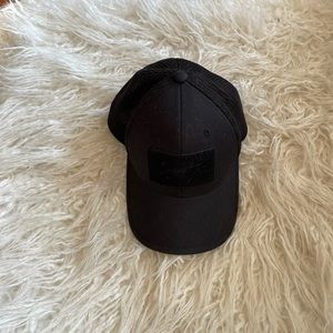 Men’s Hat with Velcro Attachment